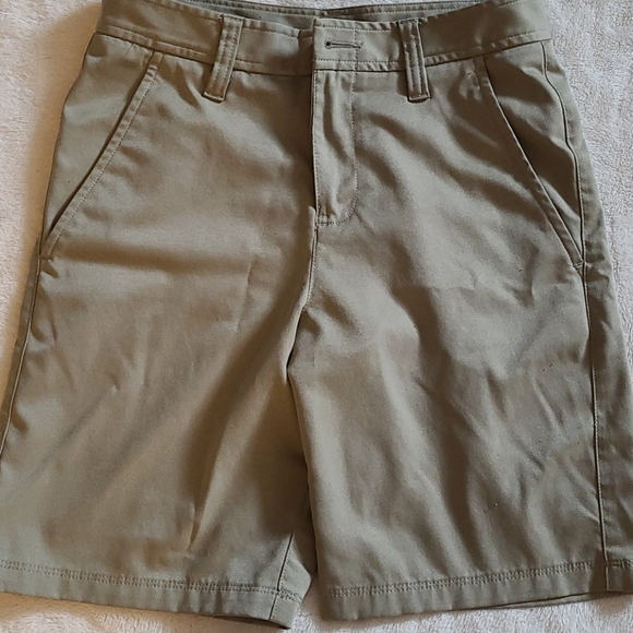 Under Armour Other - Under Armour Khaki Shorts Size 12